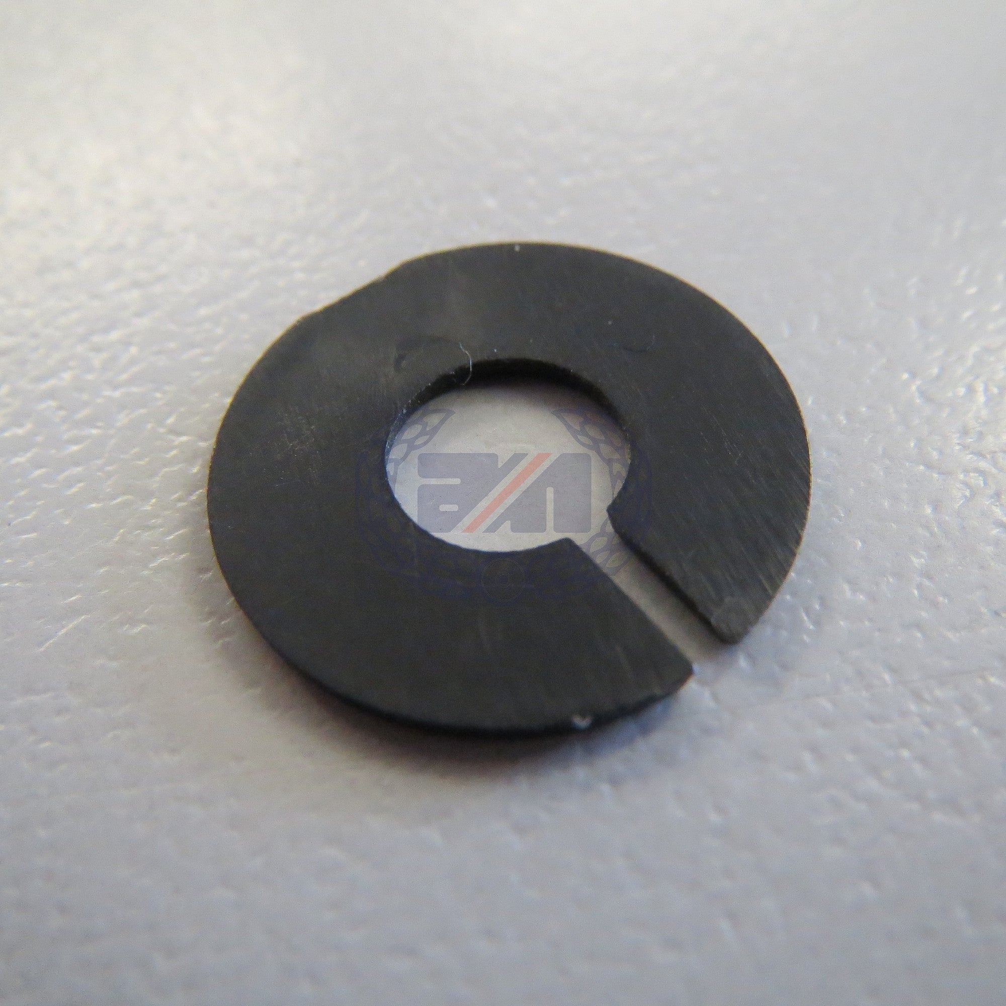 DZUS STUD RETAINER (SPLIT NYLON WASHER)