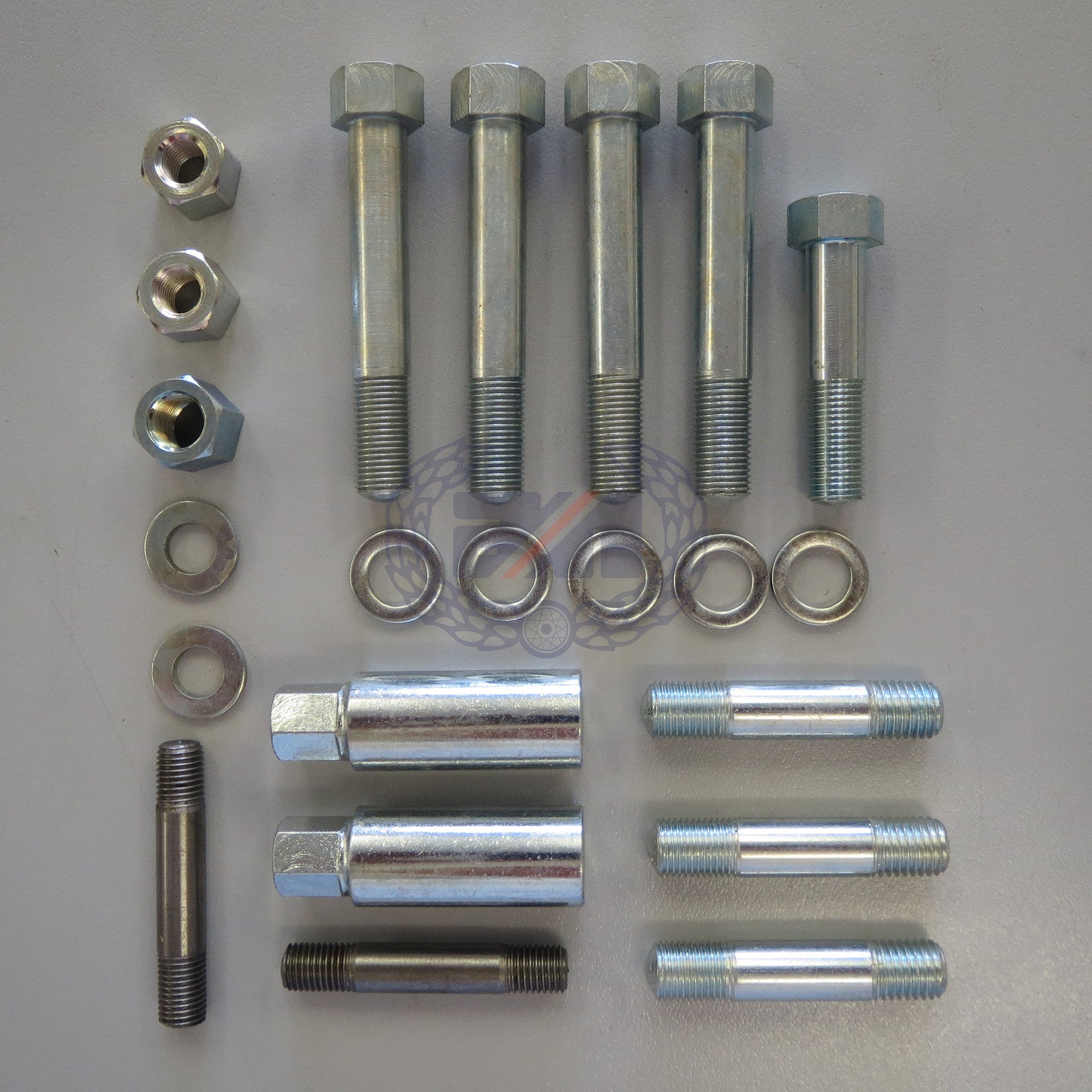 CYLINDER HEAD FASTENINGS KIT 750 & 850 (FROM ENGINE 122436)