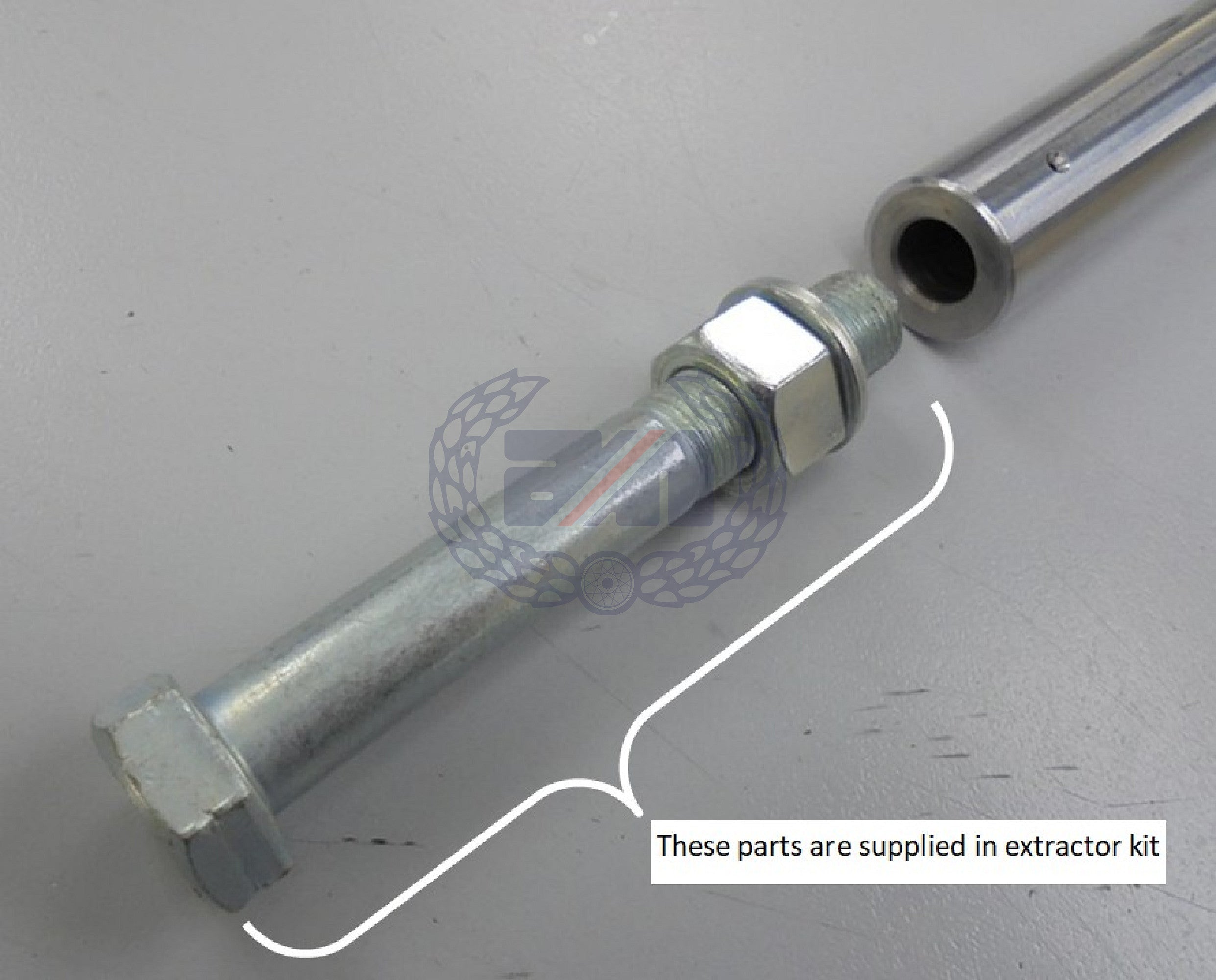 SWINGING ARM SPINDLE EXTRACTOR BOLT KIT (COMMANDO 750/850)