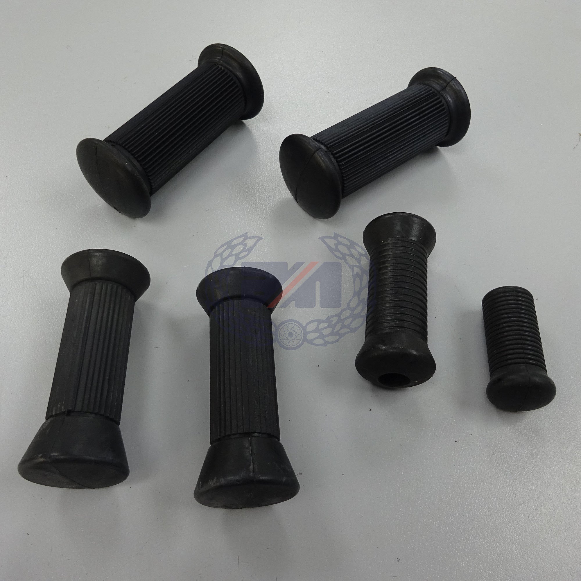 NORTON COMMANDO RUBBER SET for FRONT & REAR FOOTRESTS/KICKSTART/GEAR LEVER