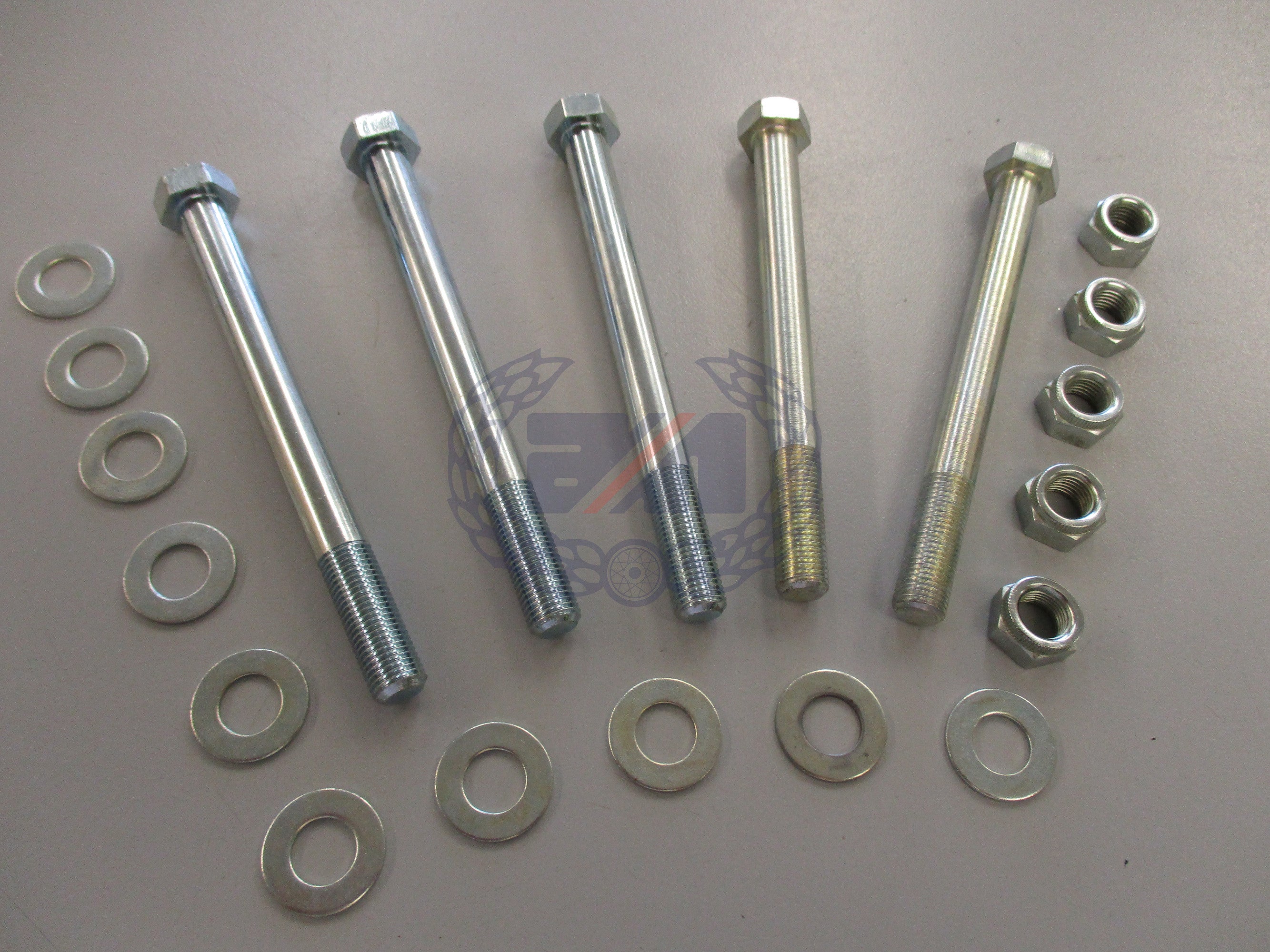 ENGINE FIXING SET COMMANDO 850MK3 (BOLTS/NUTS/WASHERS)