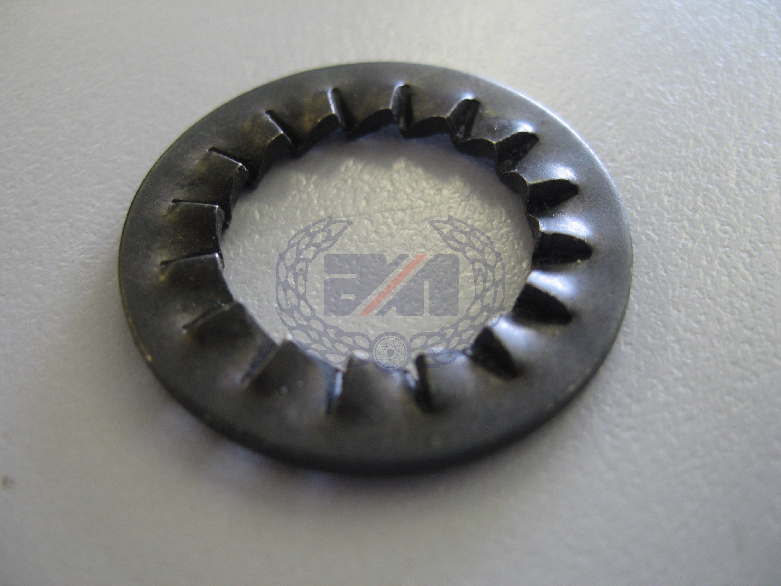 WASHER SHAKEPROOF for crankshaft drive side under rotor nut (NM24948) (21.7024)