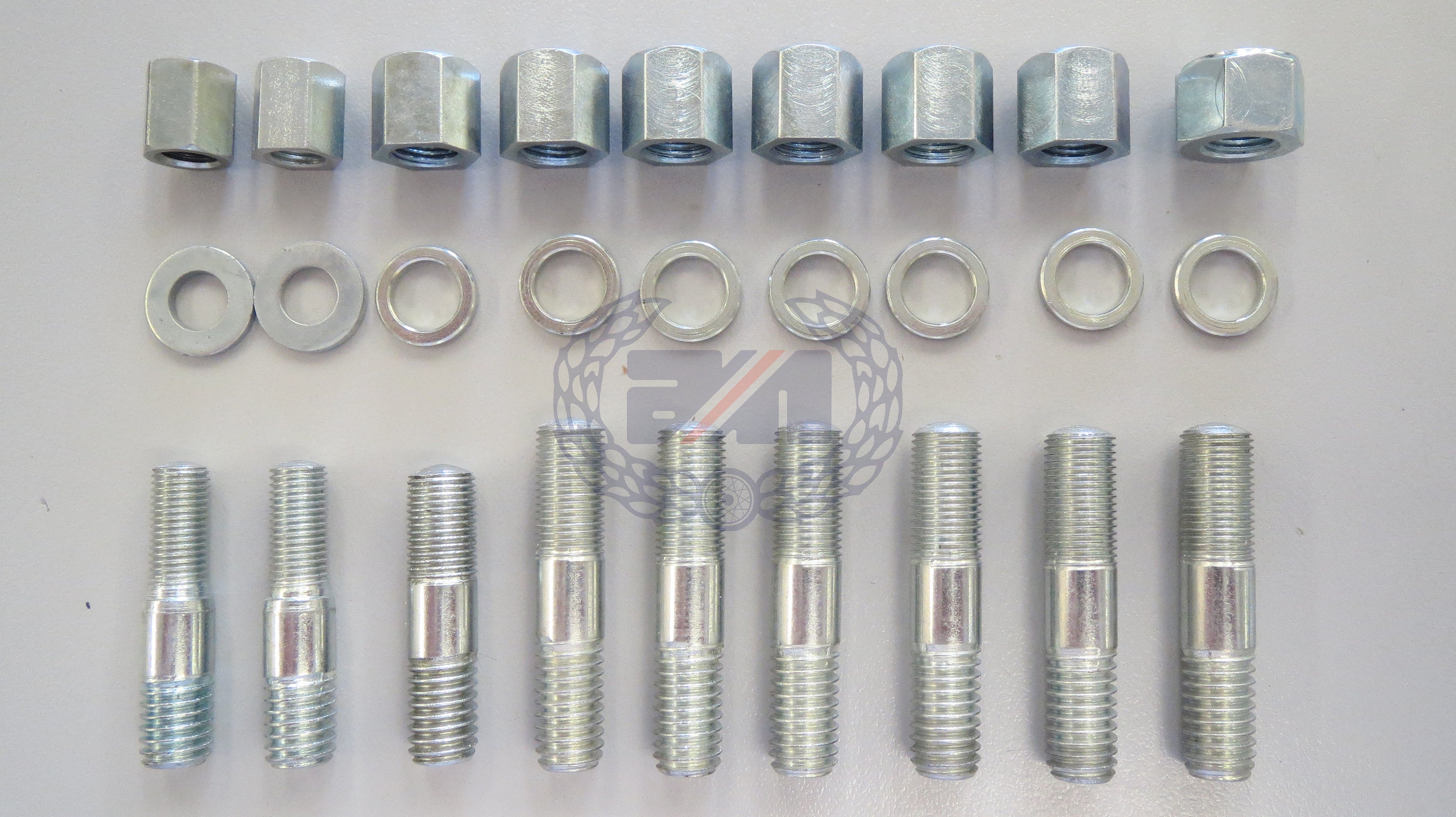 CYLINDER BARREL STUD NUT & WASHER FIXING KIT (1966-1971)