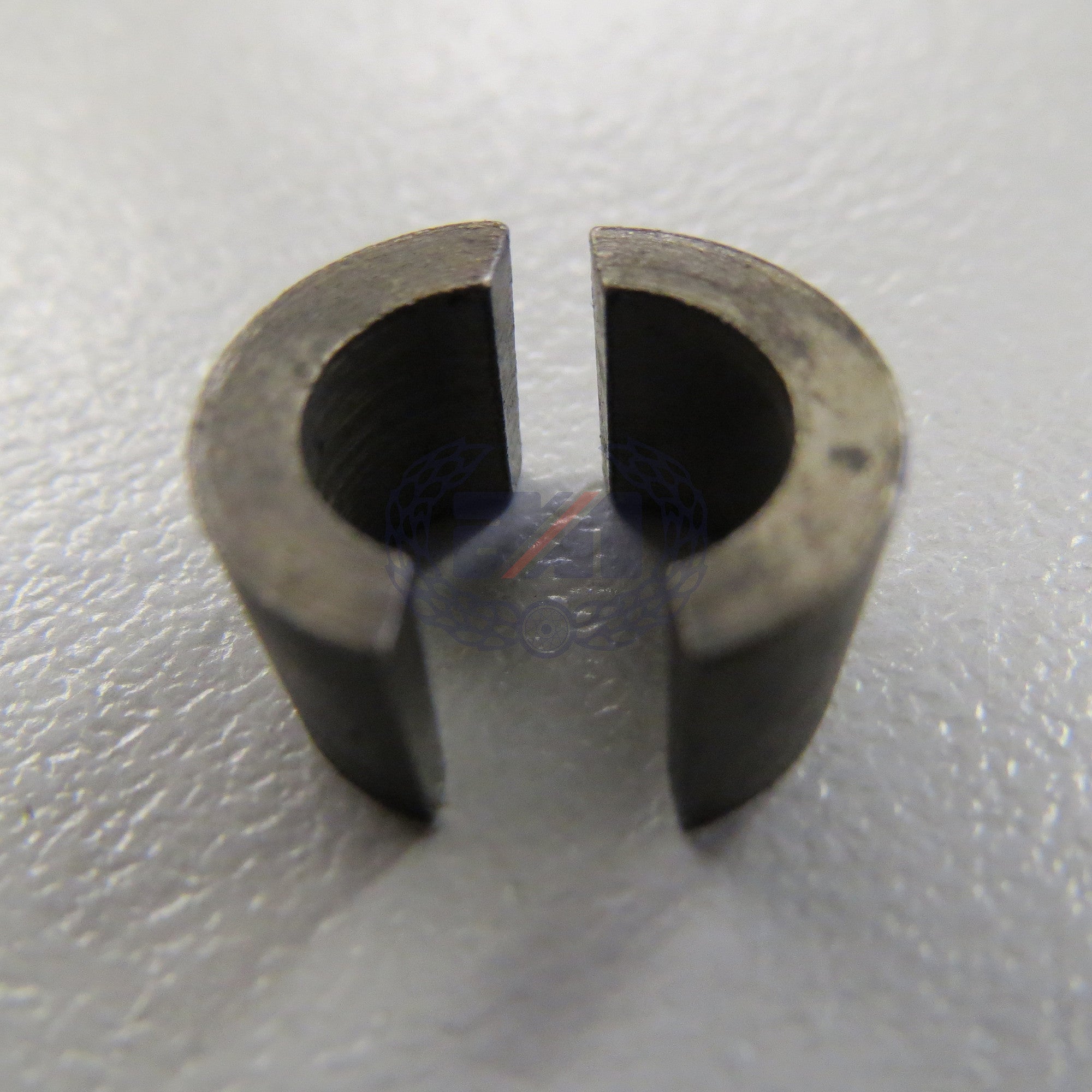 VALVE COLLET (PAIR) (NMT 187)