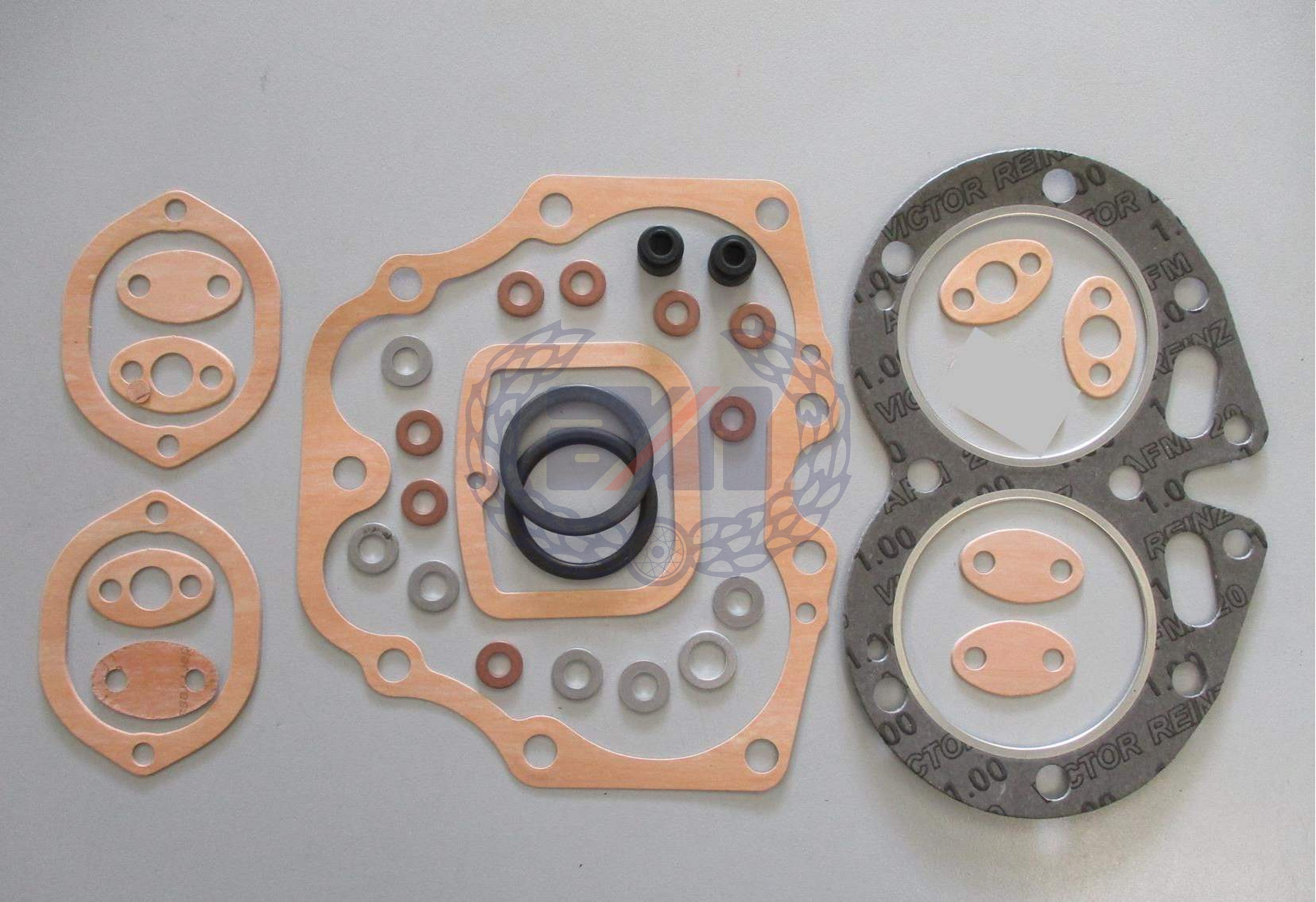 GASKET & SEAL SET (TOP END) 750cc complete with COMPOSITE HEAD GASKET