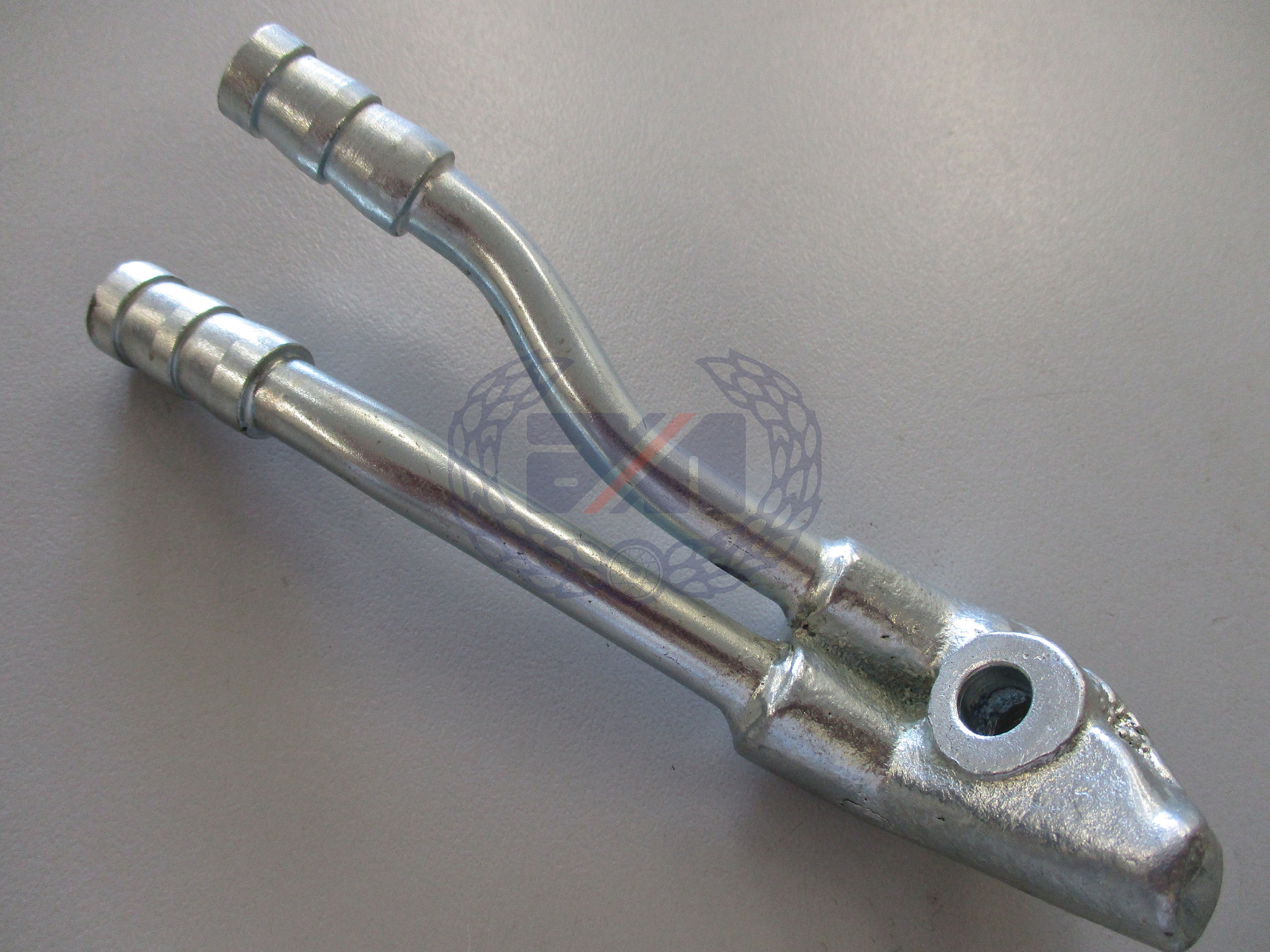 OIL PIPES JUNCTION BLOCK ASSY (Commando 1968-1970)